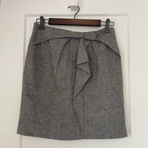BANANA REPUBLIC Gray Wool Blend Skirt size 2Petite